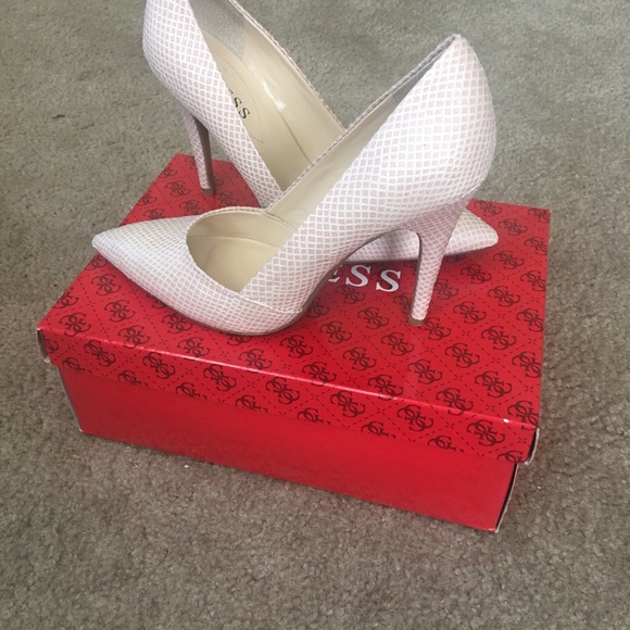 Pumps - Picture 2 of 2